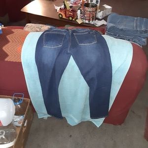 Kids DKNY skinny jeans